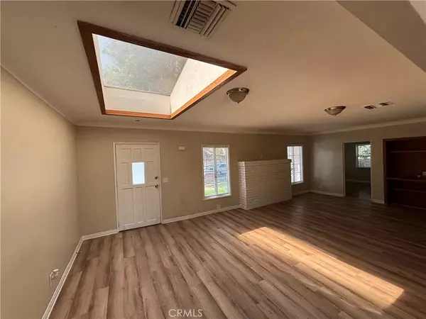 Van Nuys, CA 91401,14205 Haynes Street