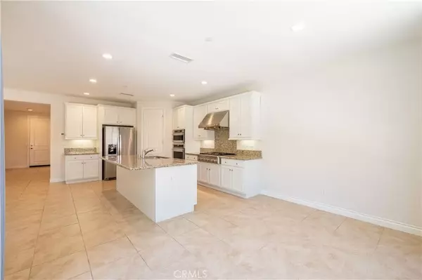 Irvine, CA 92618,222 Gaspar