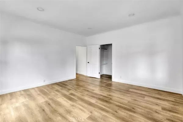 San Pedro, CA 90731,586 W 12th Street