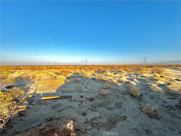 Phelan, CA 92371,4591 Sandstone