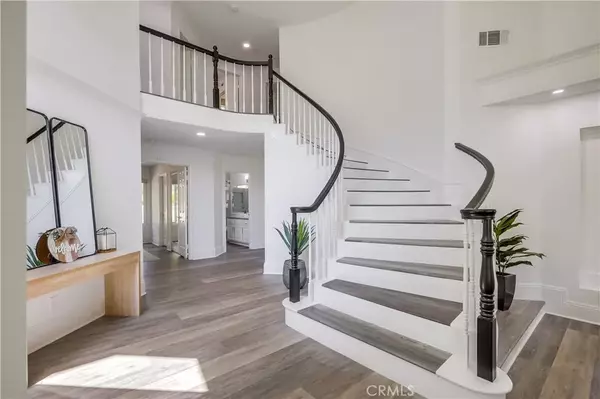 Lake Forest, CA 92679,19416 Shadow Oak Drive
