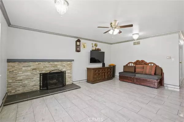 9155 Pacific Avenue #264, Anaheim, CA 92804