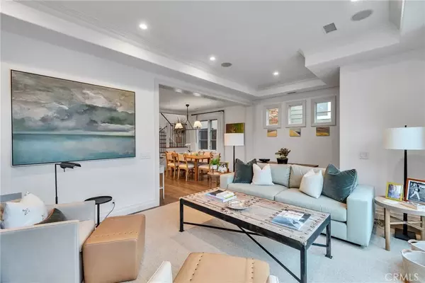 Corona Del Mar, CA 92625,613 Larkspur Avenue