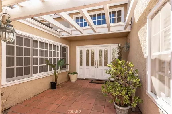 Irvine, CA 92603,9 Sunrise