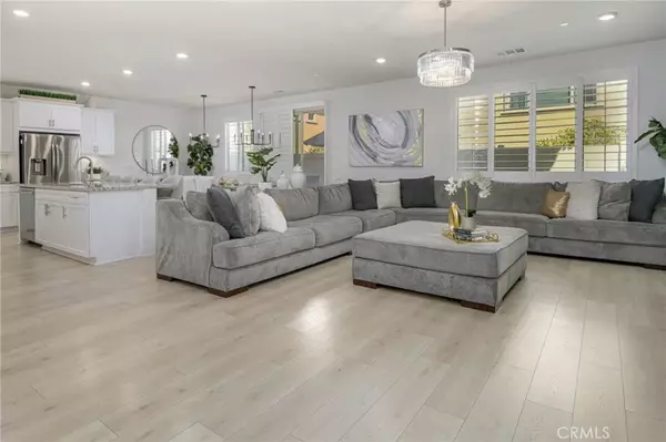 Corona, CA 92883,2242 Yuzu Street