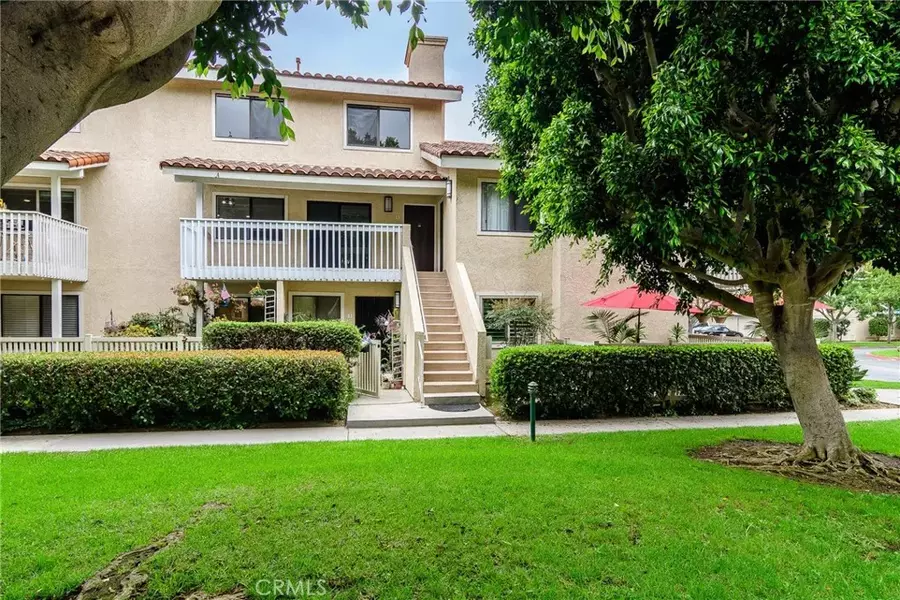 19132 Shoreline Lane #8, Huntington Beach, CA 92648