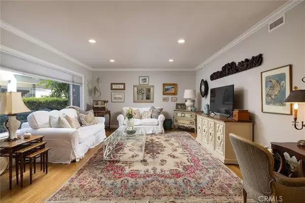 Laguna Beach, CA 92651,255 Cypress Drive #2