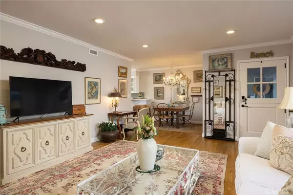 Laguna Beach, CA 92651,255 Cypress Drive #2