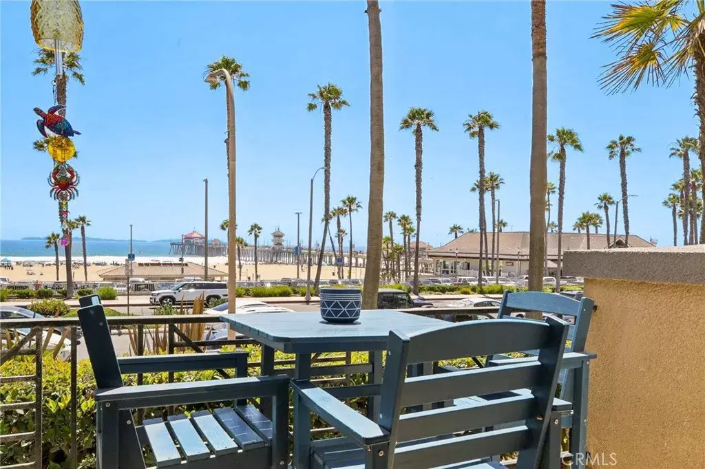 Huntington Beach, CA 92648,200 Pacific Coast #130
