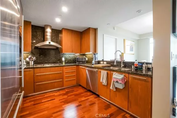 Irvine, CA 92612,3141 Michelson Drive #703