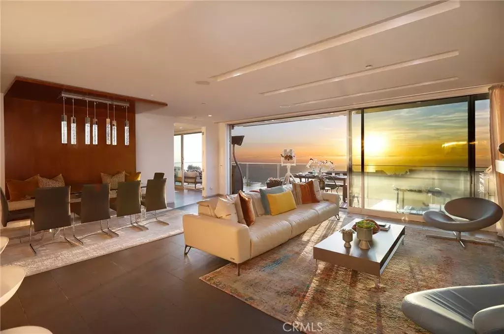 Laguna Beach, CA 92651,1088 Del Mar Avenue