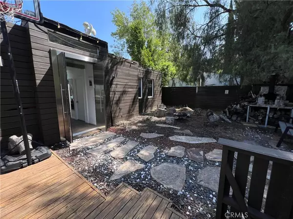Los Angeles, CA 90068,7241 Woodrow Wilson Drive