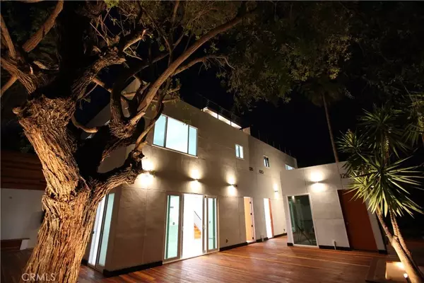 San Diego, CA 92103,1220 Thorn West