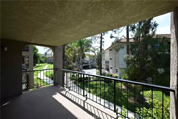 3241 San Amadeo #2H, Laguna Woods, CA 92637