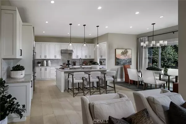117 Awning, Irvine, CA 92618