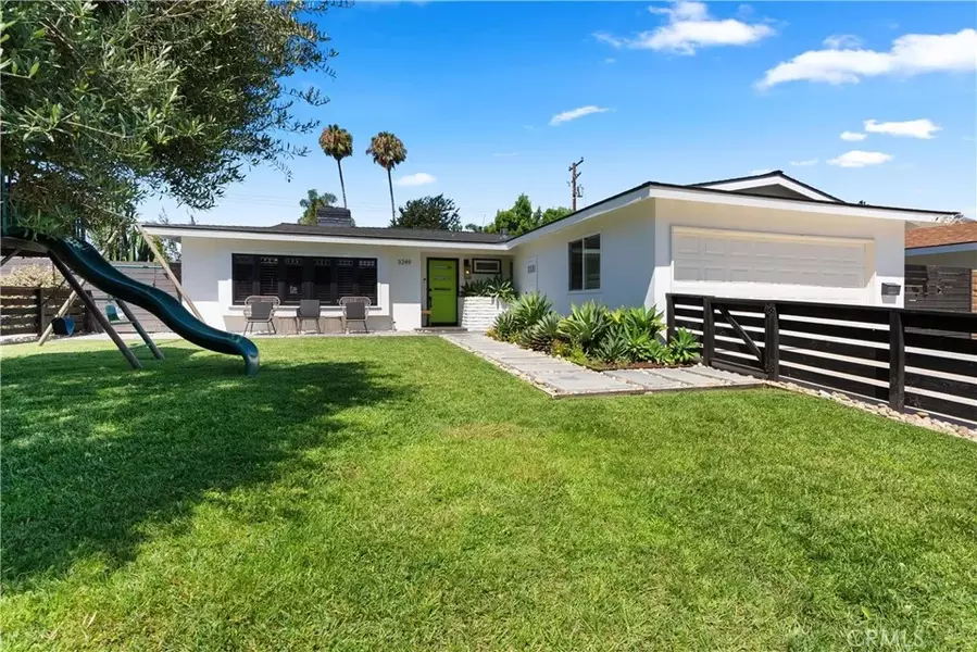 3249 Michigan Avenue, Costa Mesa, CA 92626