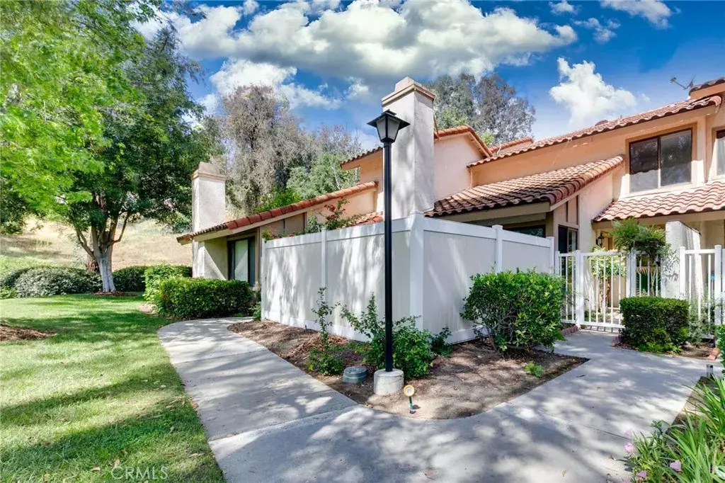 Diamond Bar, CA 91765,1327 Solera Lane #6