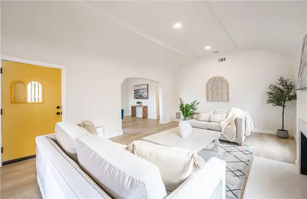 Los Angeles, CA 90047,1818 W 79th Street
