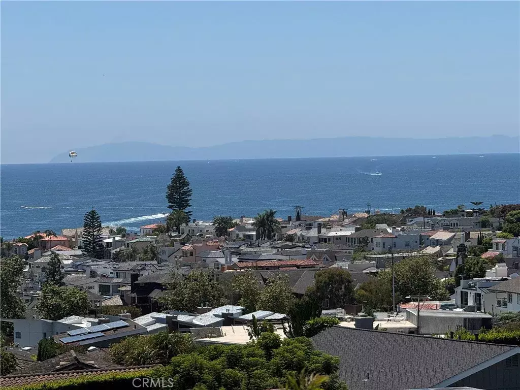 Corona Del Mar, CA 92625,424 Mendoza