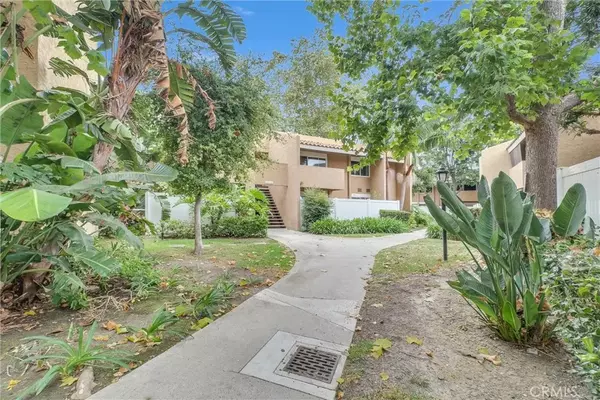 Santa Ana, CA 92707,1001 W Macarthur Boulevard #116