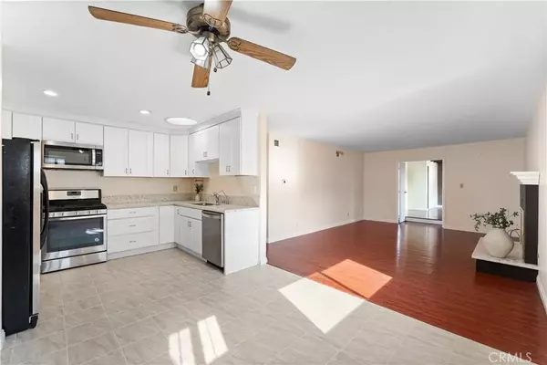 Huntington Beach, CA 92647,16582 Lucia Lane