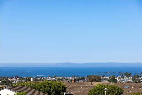 Corona Del Mar, CA 92625,3 White Water Drive