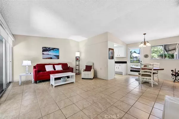 336 Avenida Sevilla #B, Laguna Woods, CA 92637