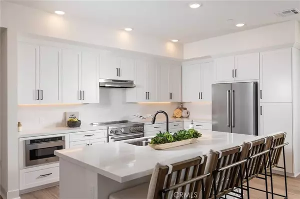 Huntington Beach, CA 92648,414 Main Street #420