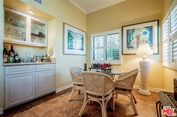 Encino, CA 91316,17174 Burbank Boulevard