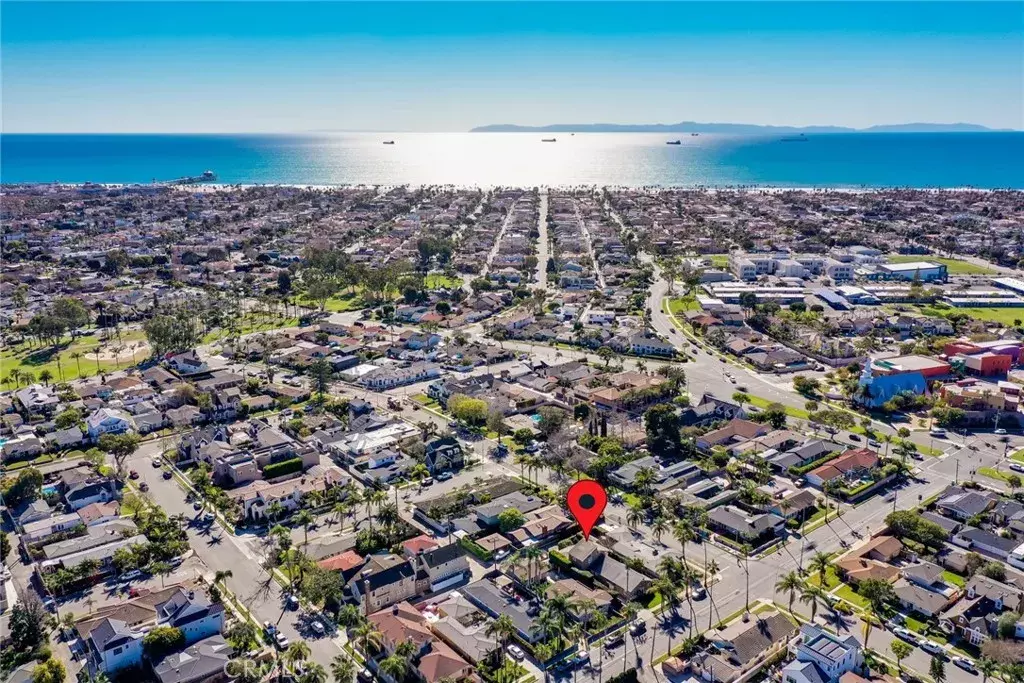Huntington Beach, CA 92648,118 Adams Avenue