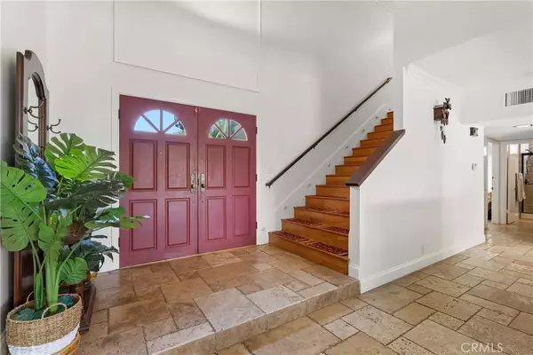 Santa Ana, CA 92707,622 W Alpine Avenue