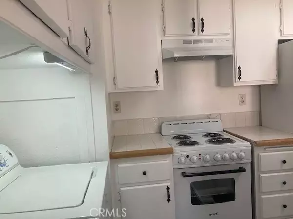 Mission Viejo, CA 92691,23301 La Crescenta #D