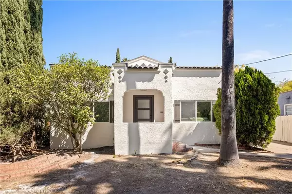 1379 E Elizabeth Street, Pasadena, CA 91104
