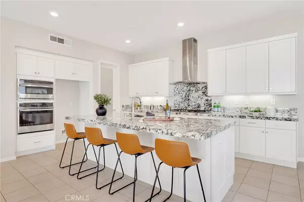 Irvine, CA 92618,104 Sculpture