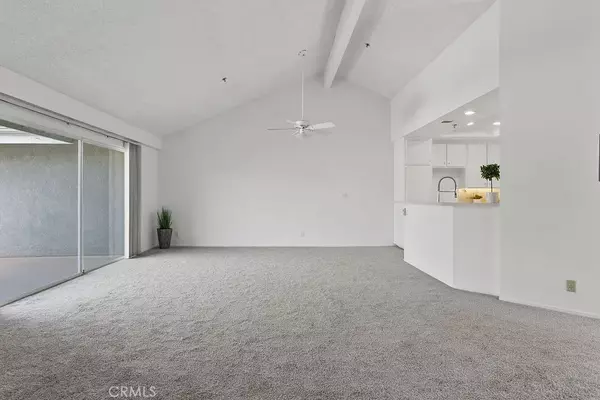 Garden Grove, CA 92843,10371 Garden Grove Boulevard #20