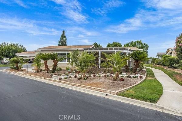 Brea, CA 92821,685 View Lake #161