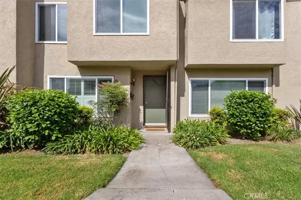 Fountain Valley, CA 92708,15886 Camo Bluff Court