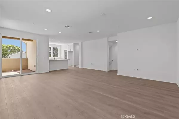 Anaheim, CA 92806,2410 E Agave Avenue #10