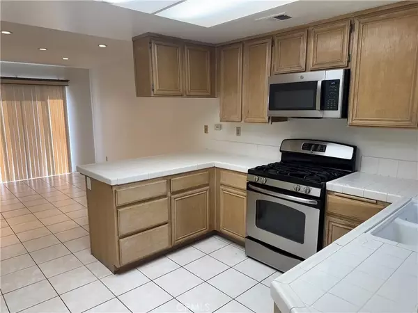 Diamond Bar, CA 91765,2119 Dublin Lane #3