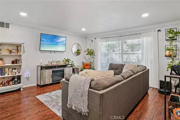 Santa Ana, CA 92701,1062 Cabrillo Park Drive #B