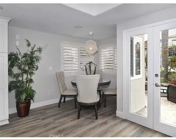 Huntington Beach, CA 92648,211 8th Street