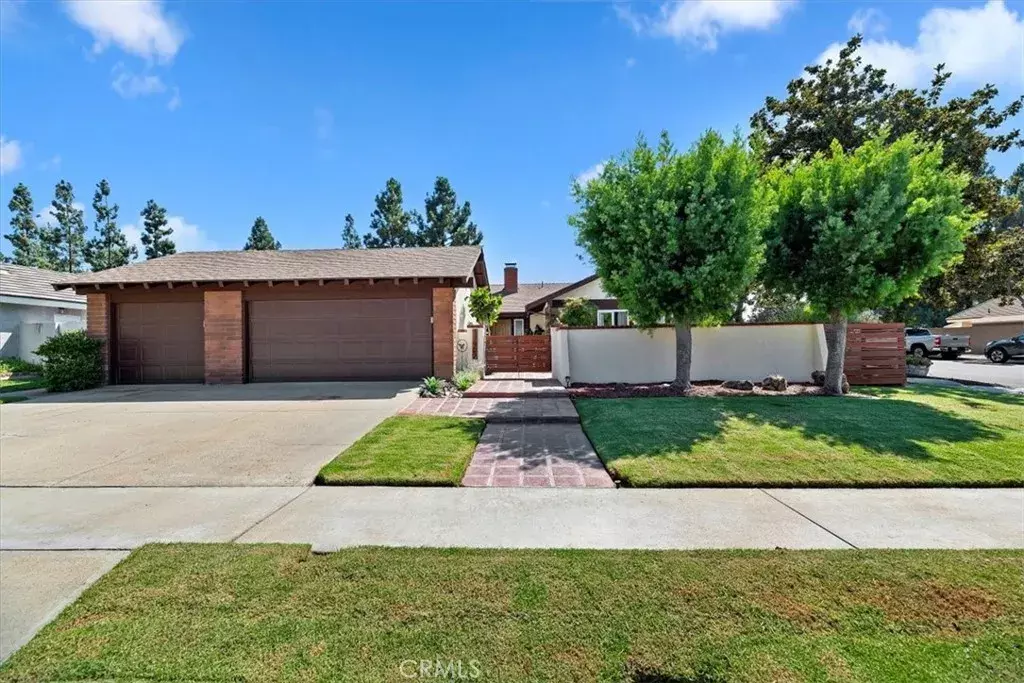 Tustin, CA 92780,17902 Lucero Way