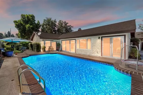 Tustin, CA 92780,17902 Lucero Way