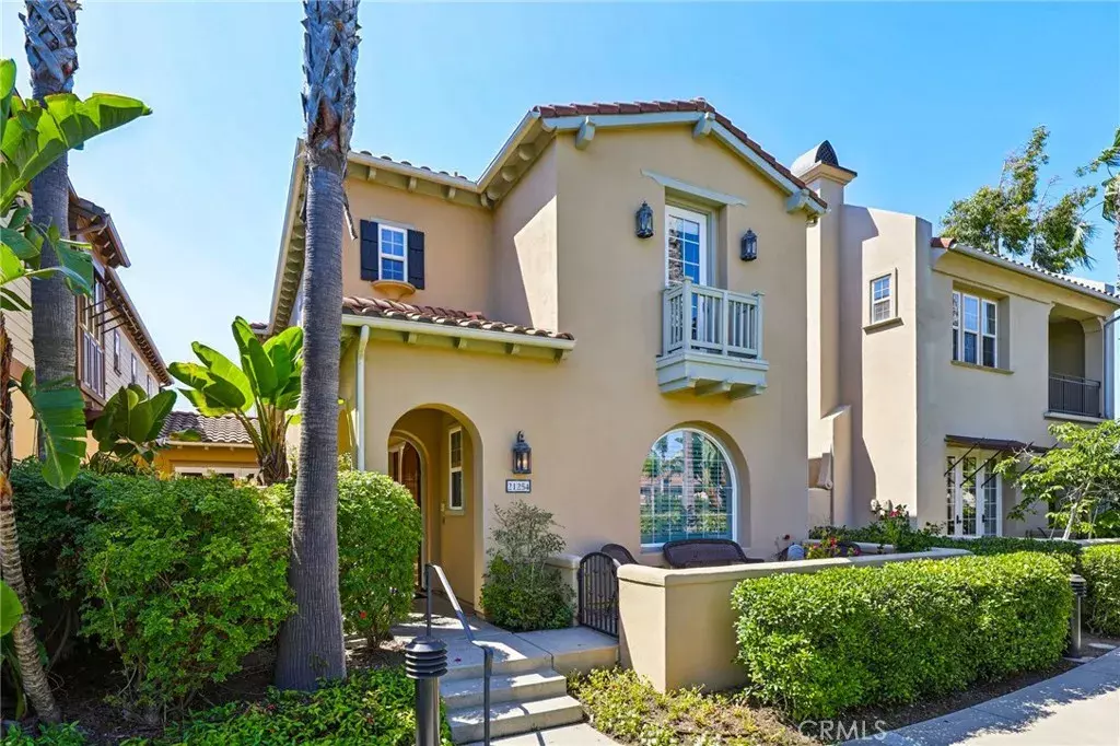Huntington Beach, CA 92648,21254 Lorca Circle