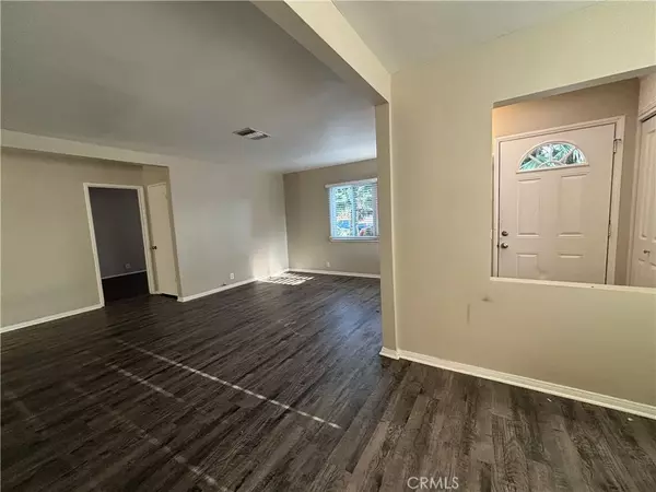 Van Nuys, CA 91411,14953 Sylvan Street