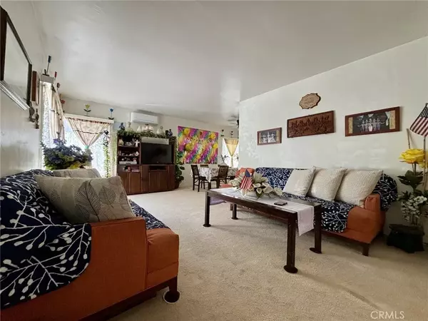 Santa Ana, CA 92707,1902 S Parton Street