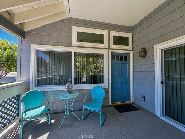 Huntington Beach, CA 92648,7351 Coho Drive #207