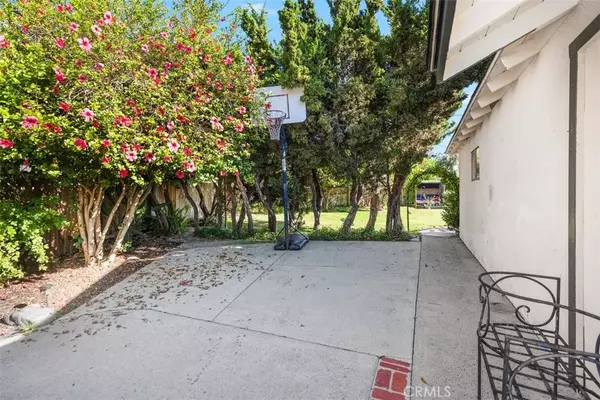 Lake Forest, CA 92690,24112 La Rosa