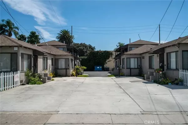Santa Ana, CA 92701,411 N Eastwood Avenue