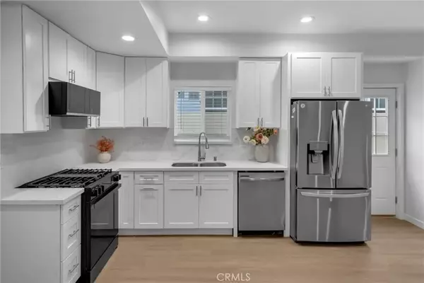 Lakewood, CA 90712,4032 Elsa Street